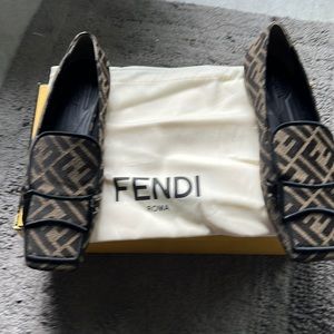 Fendi flats